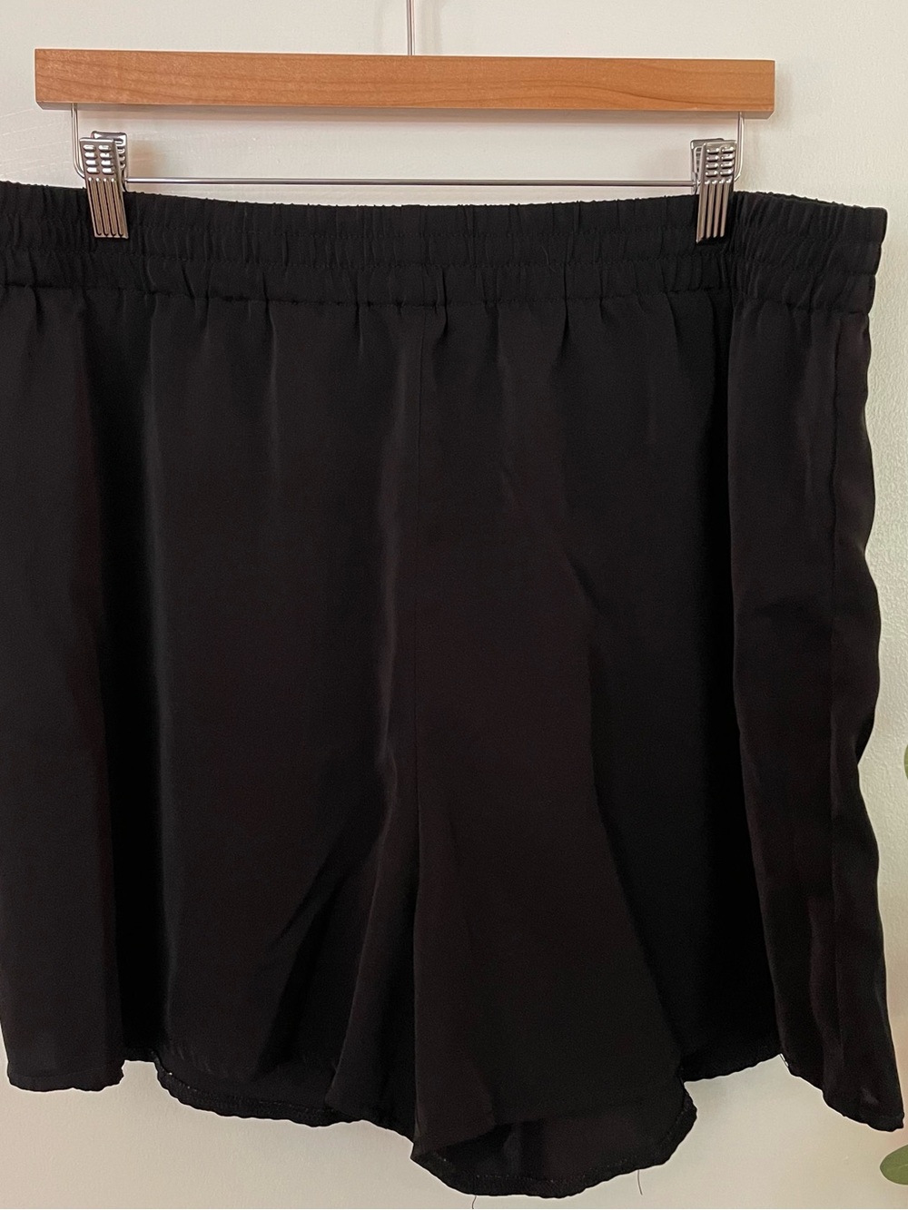 SHEIN Black High Waist Elastic Waistband Shorts